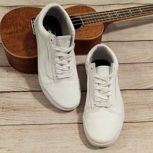 White Leather Classic Tumble Old Skool Vans